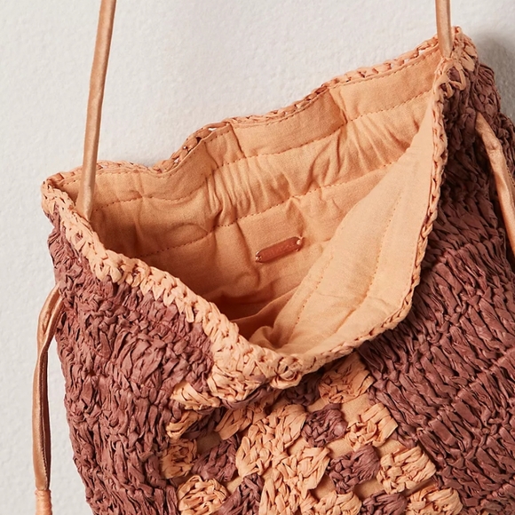 NEW Free People heatwave crossbody woven raffia mini bag in Tan Lines - Picture 12 of 12